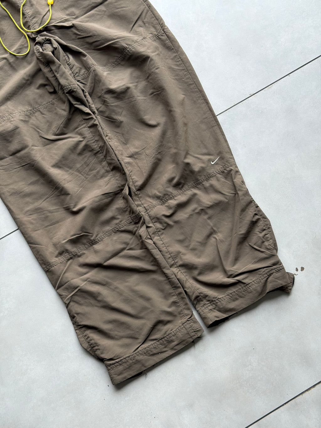 NIKE NYLON VTG PARACHUTE TRACK PANT- 32