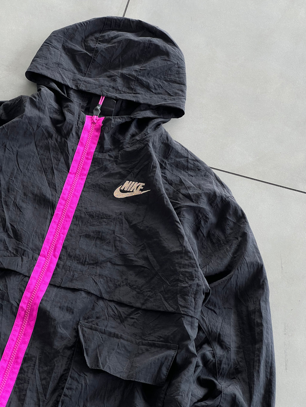 NIKE 90’s BOXY VINTAGE HOODIE JACKET- L