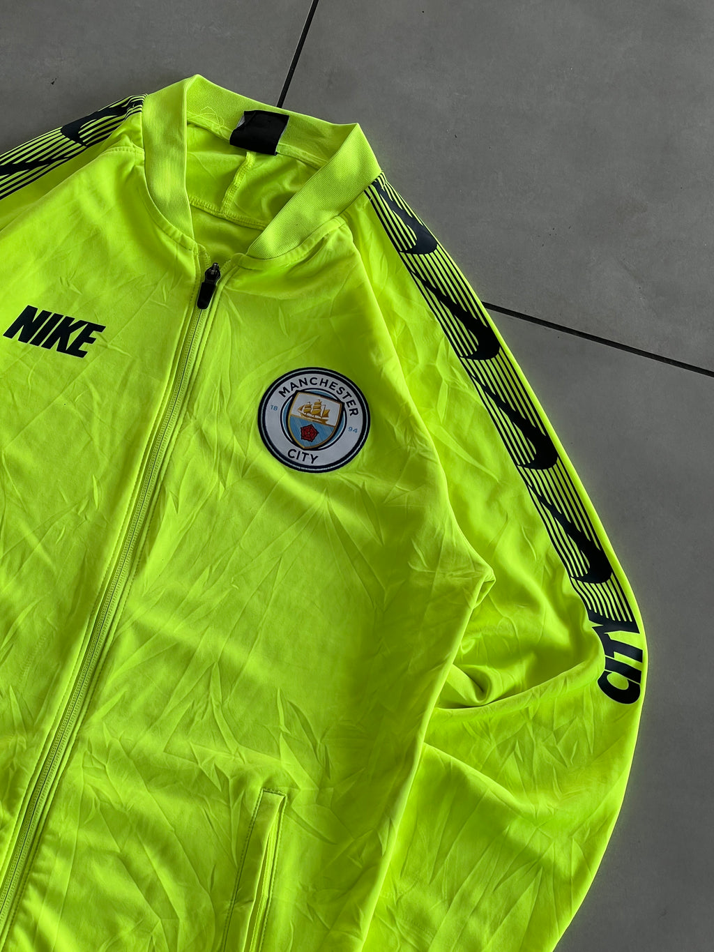 MANCHESTER CITY FOOTBALL VINTAGE JACKET- S