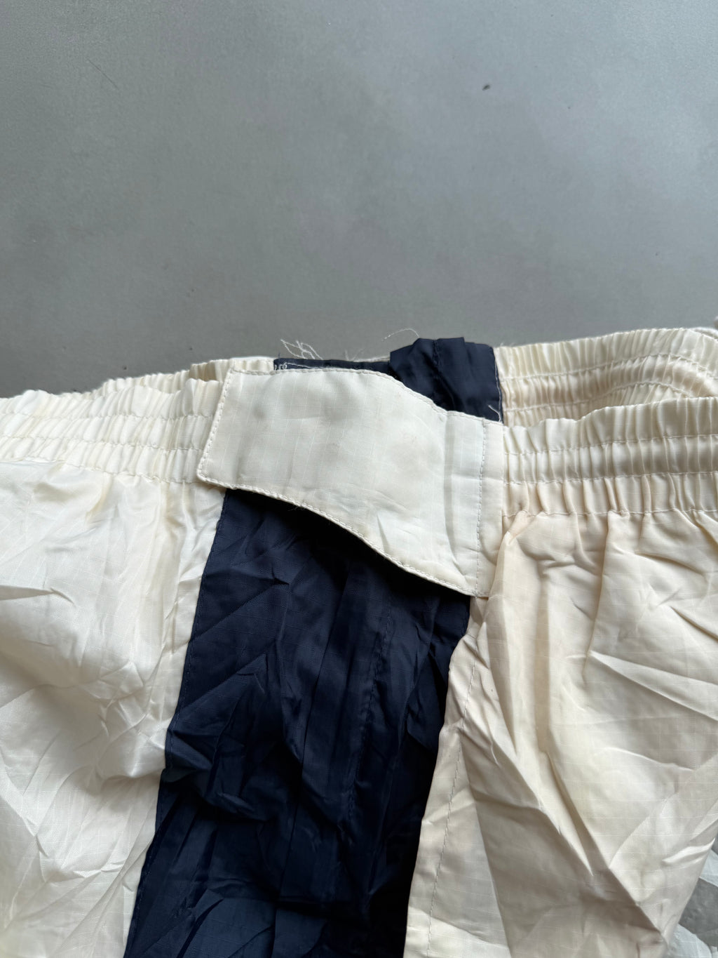NIKE 90’s NYLON TRACK PANT- 30