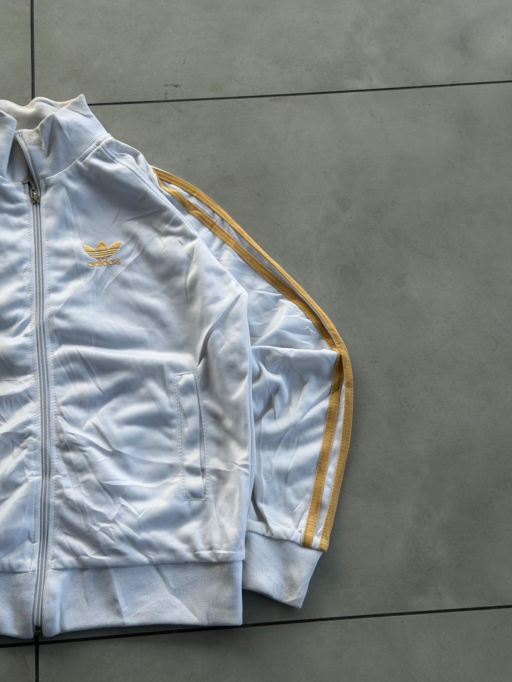 ADIDAS GOLDEN STRIPE JACKET- S