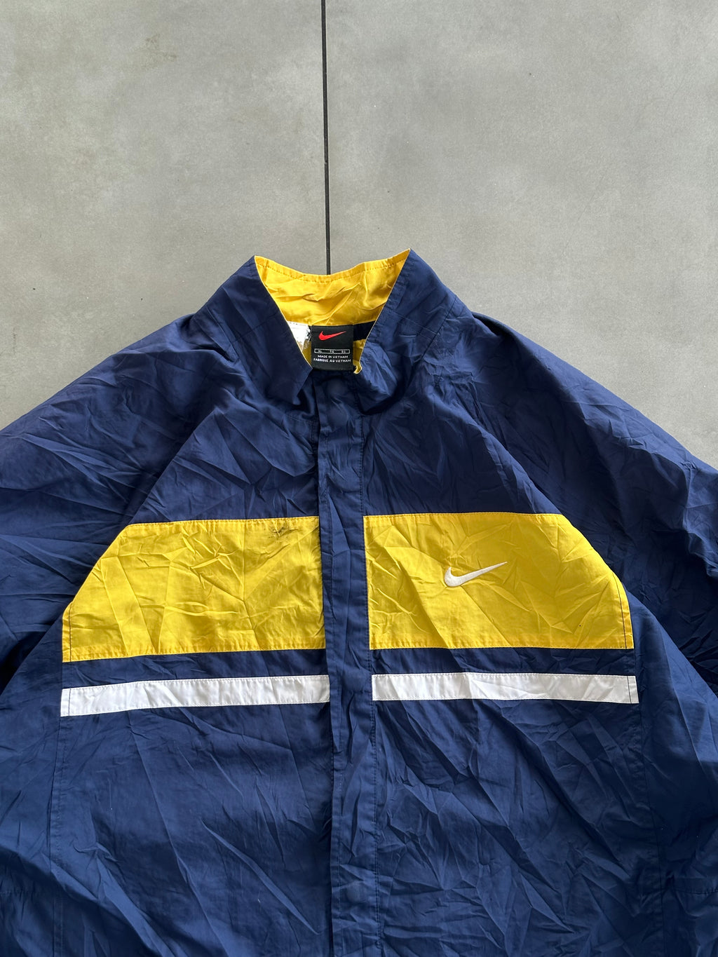 NIKE 90’s WINDBREAKER VINTAGE JACKET- XL