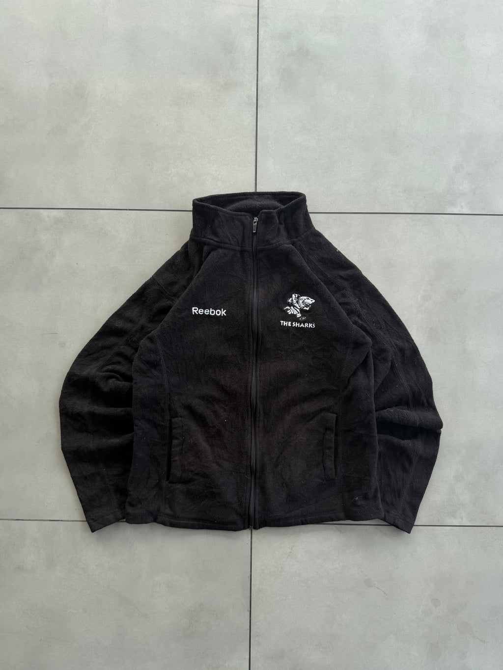 REEBOK FLEES THE SHARK JACKET- M