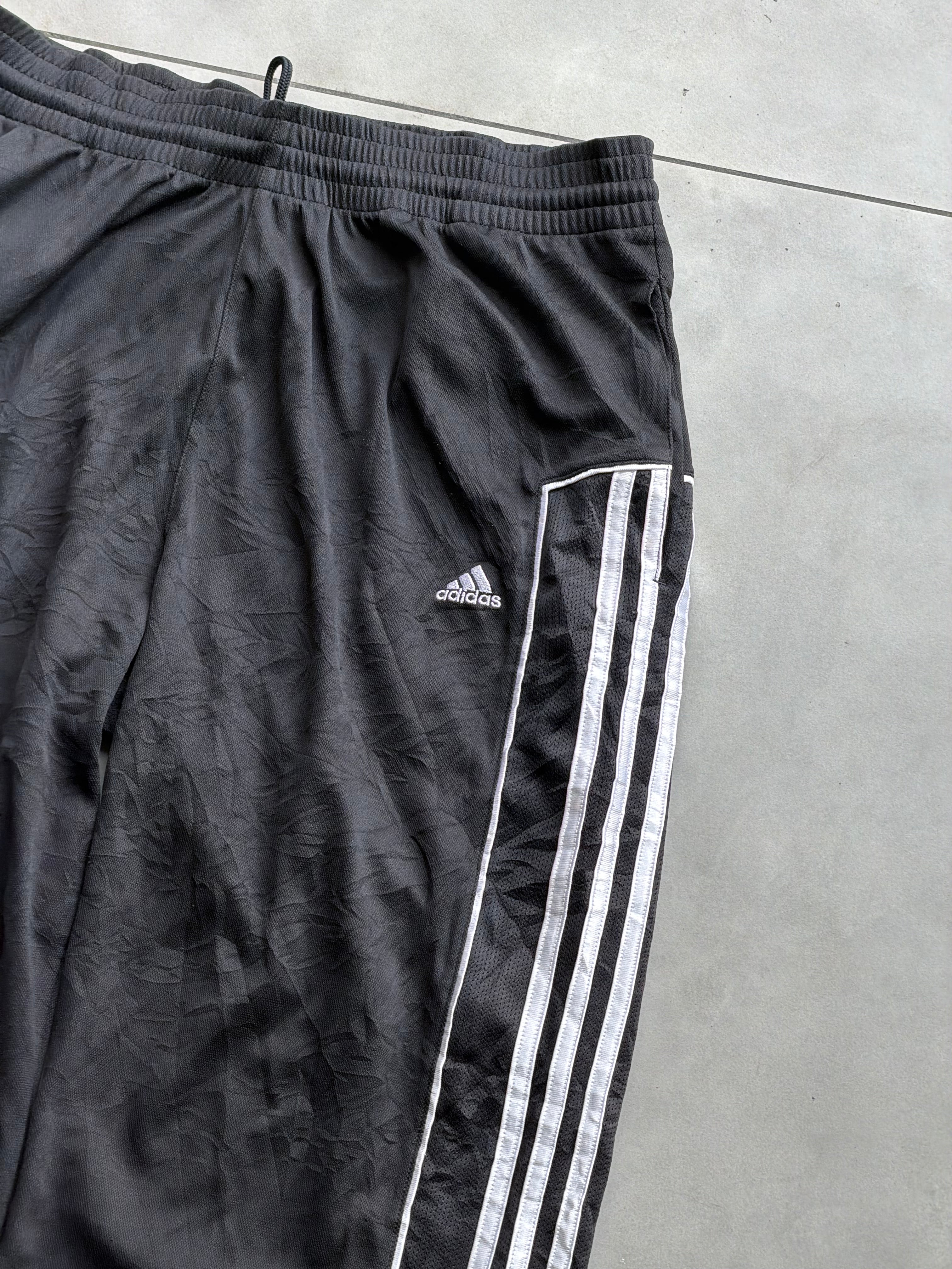 ADIDAS STRIPE VTG BAGGY TRACK- 32