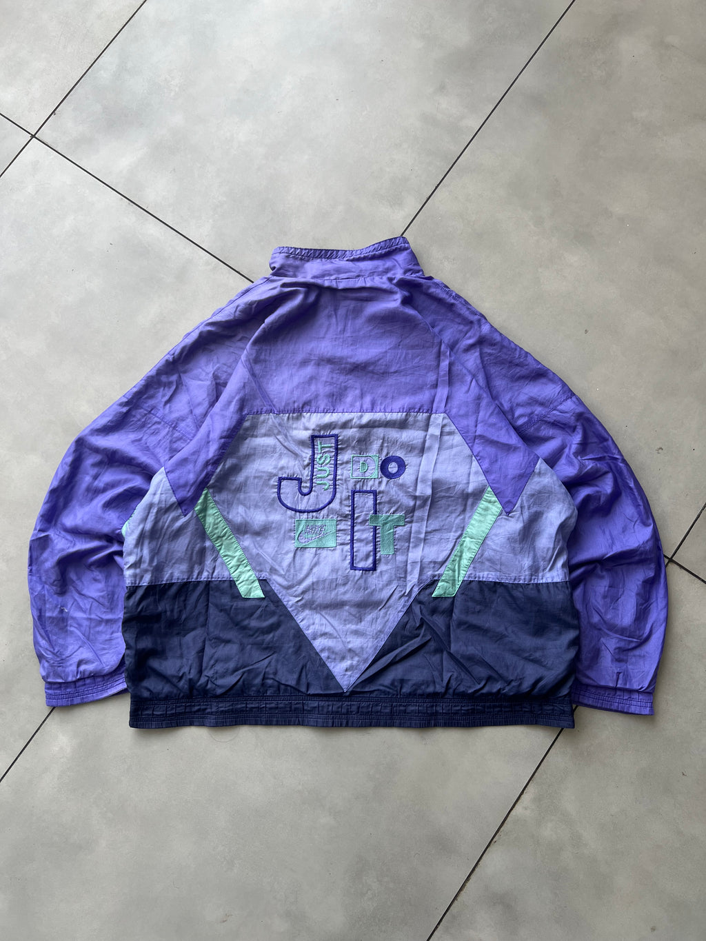 NIKE “JUSTDOIT” VTG JACKET- XL-XXL