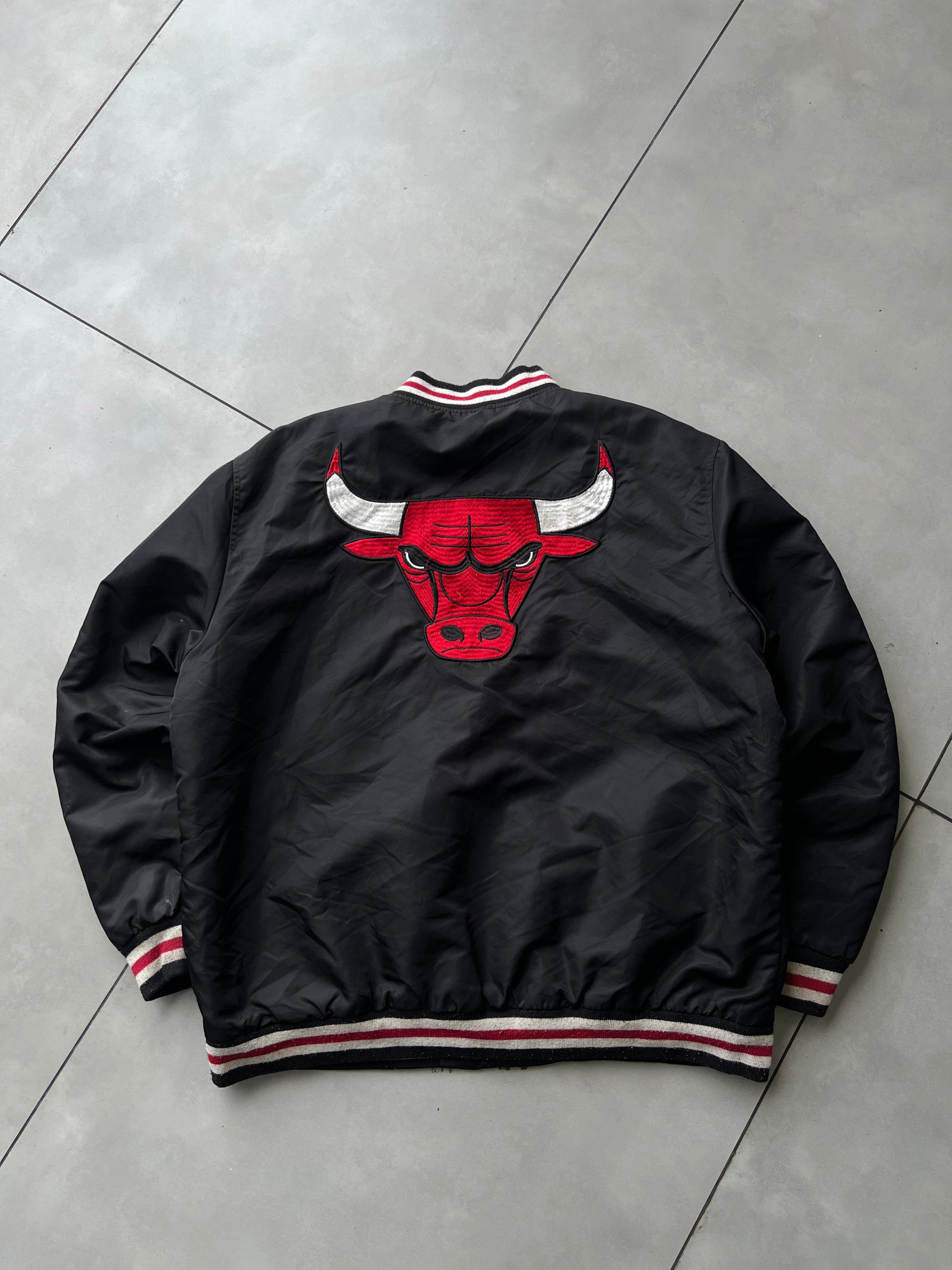 NBA 1990s CHICAGO BULLS BOMBER JACKET- L