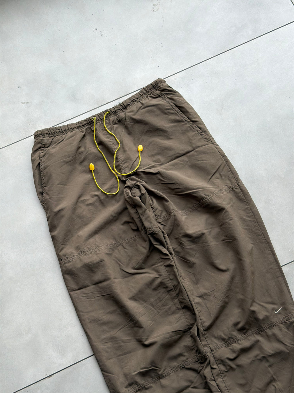NIKE NYLON VTG PARACHUTE TRACK PANT- 32