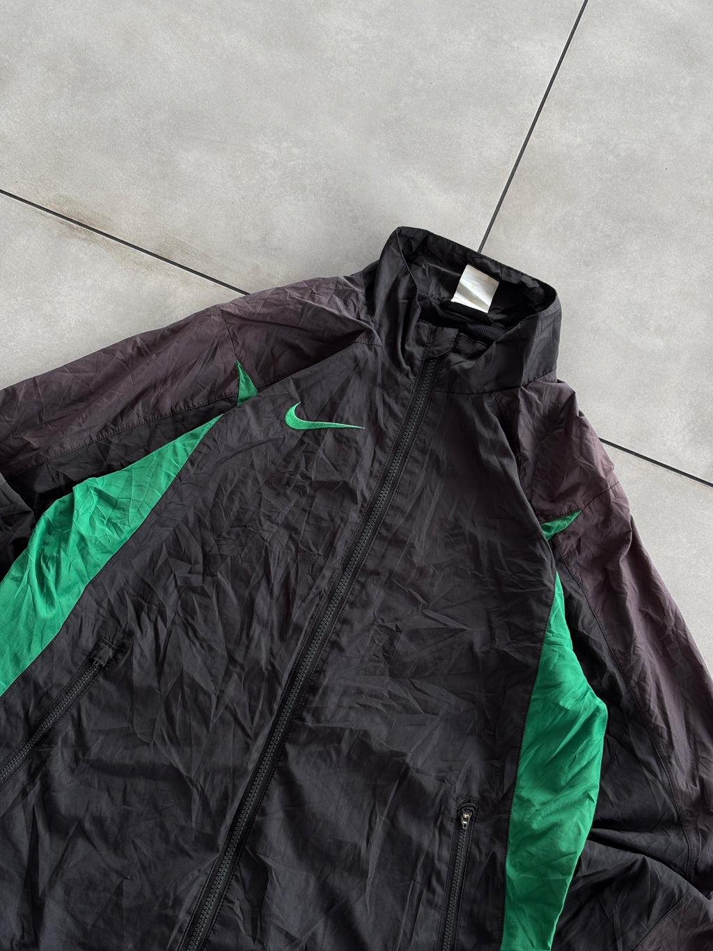 NIKE VINTAGE JACKET- L