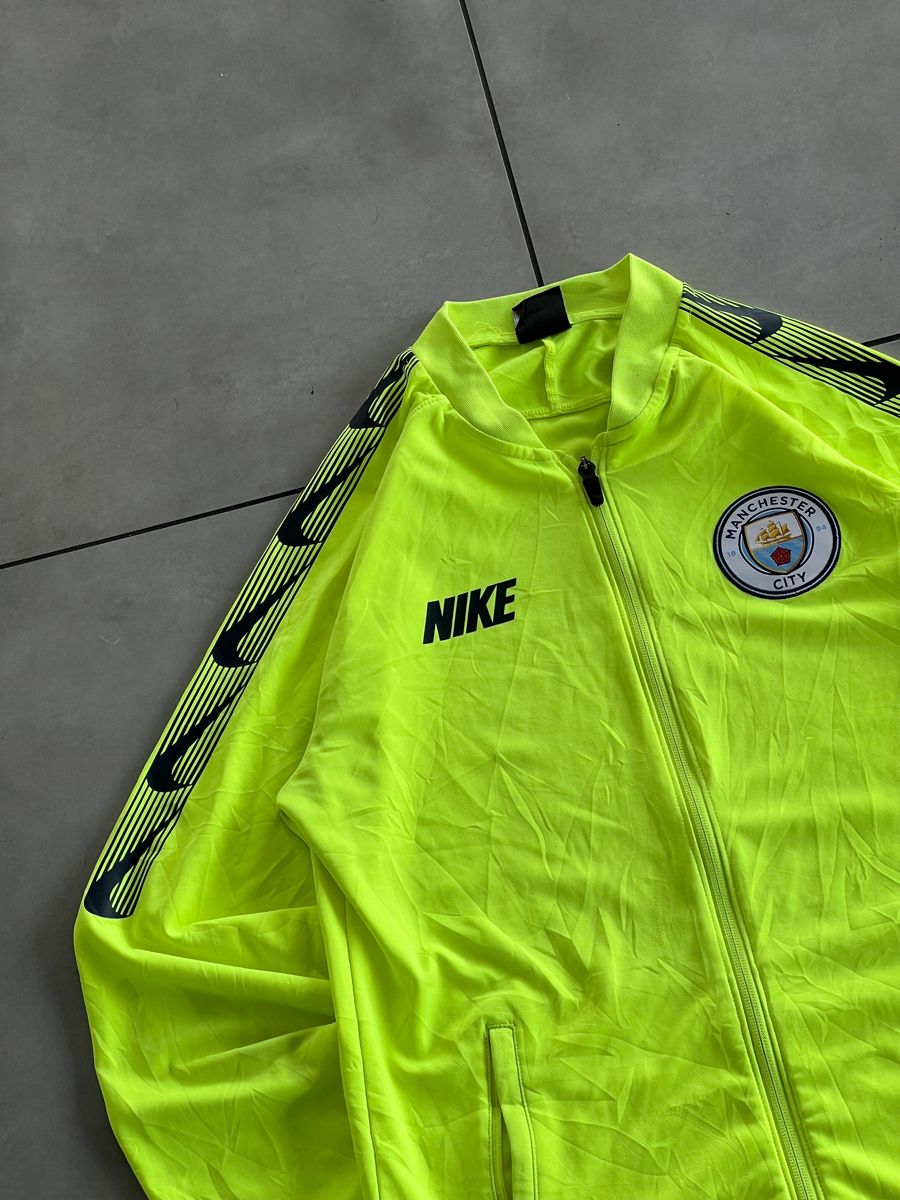 MANCHESTER CITY FOOTBALL VINTAGE JACKET- S