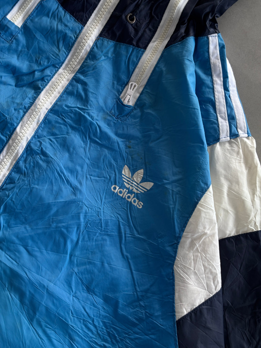 ADIDAS VINTAGE JACKET- L-XL