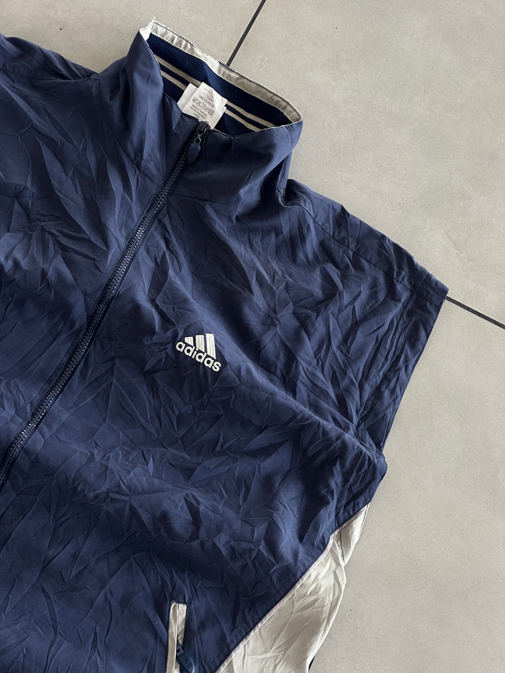 ADIDAS SLEEVELESS JACKET-L/XL