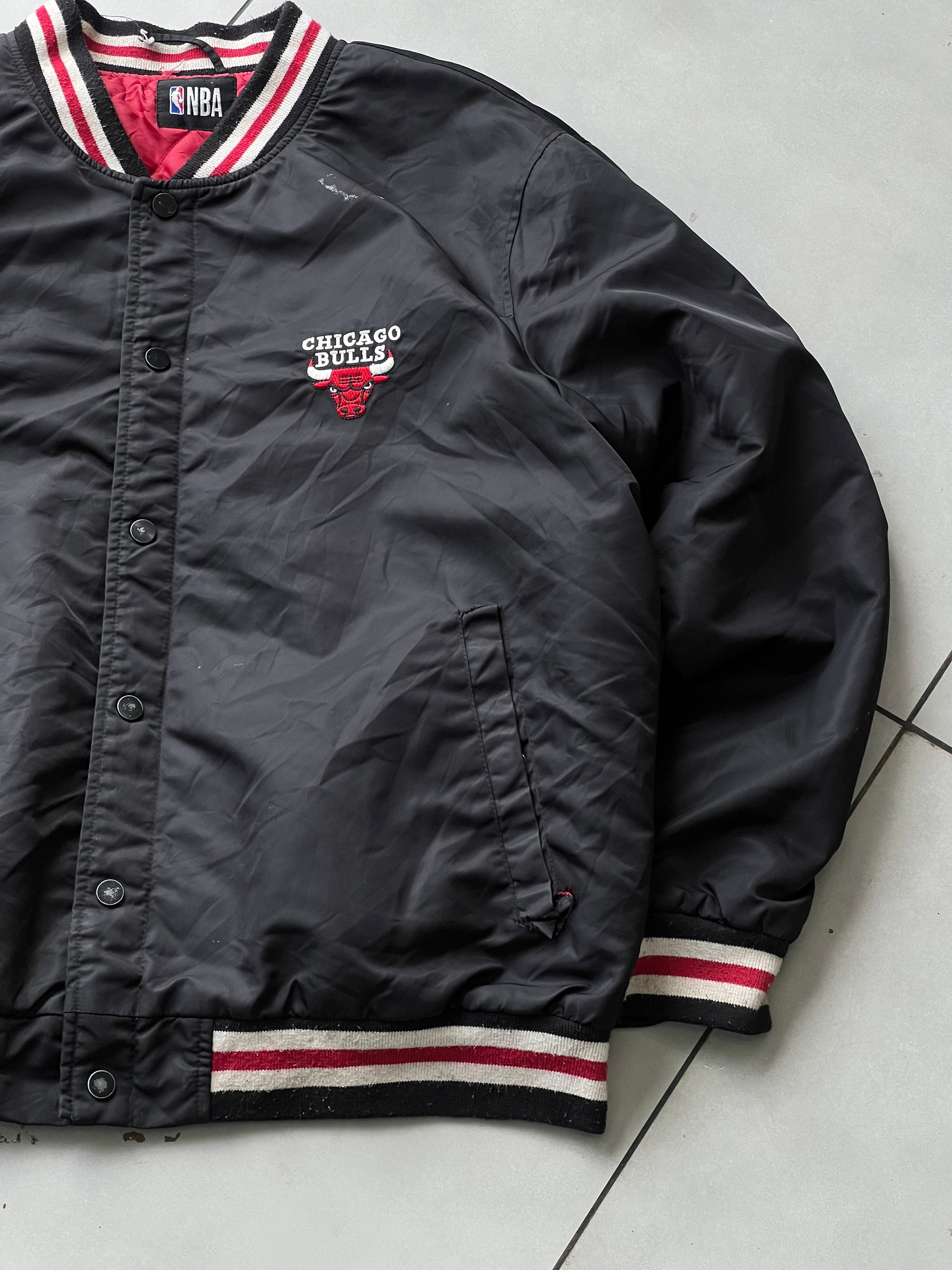 NBA 1990s CHICAGO BULLS BOMBER JACKET- L