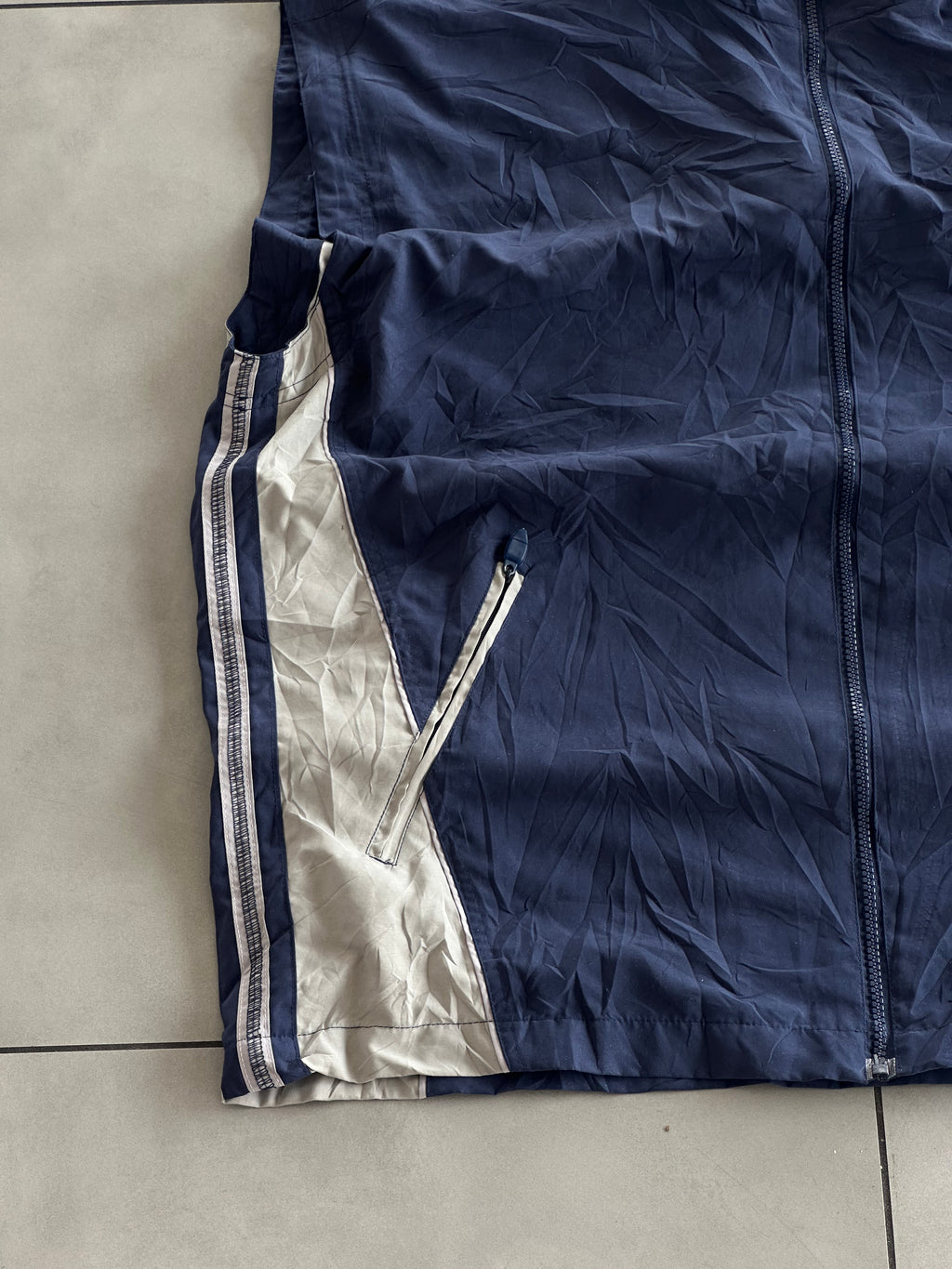 ADIDAS SLEEVELESS JACKET-L/XL
