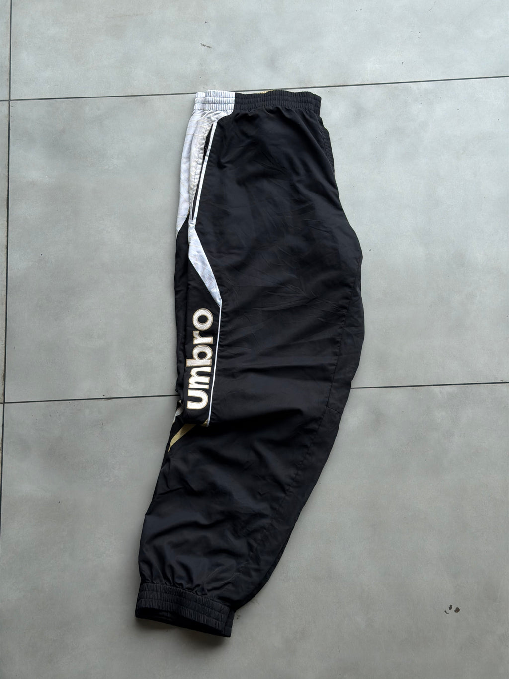 UMBRO HOLISTER BAGGY TRACK TROUSER - 38